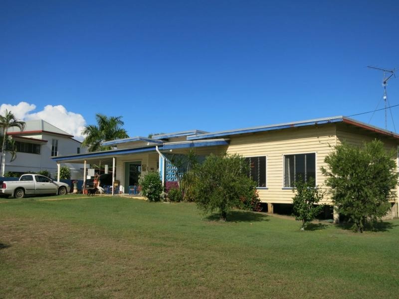 1 Dalrymple Street, Cardwell QLD 4849