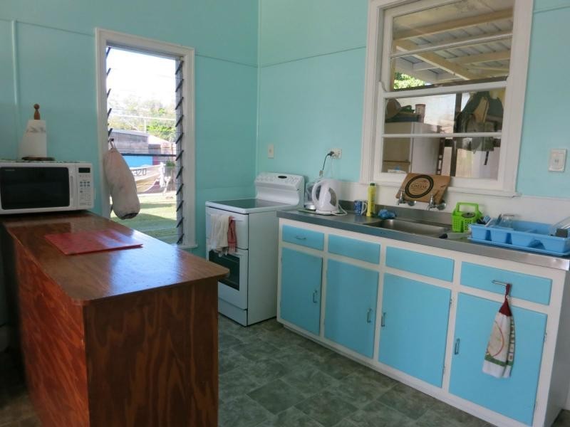 1 Dalrymple Street, Cardwell QLD 4849
