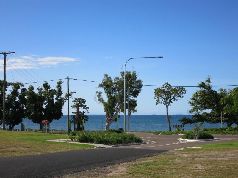 1 Dalrymple Street, Cardwell QLD 4849