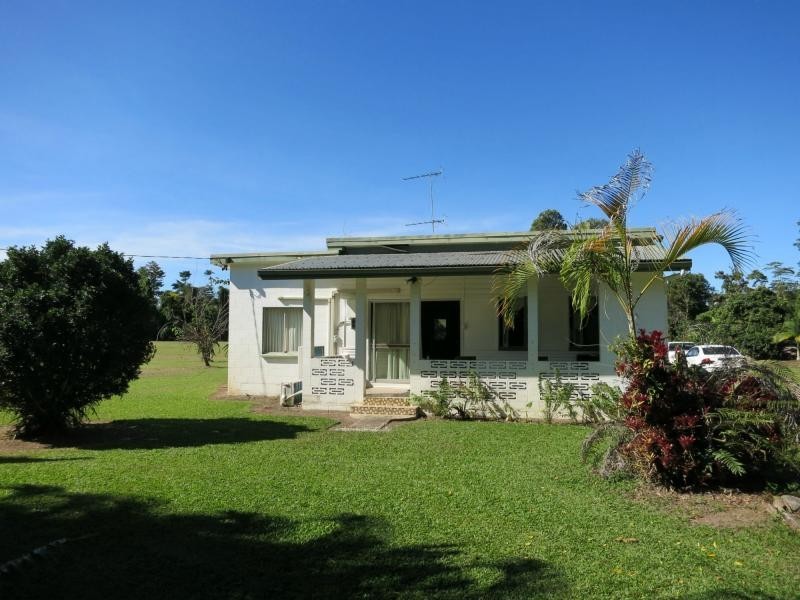 57162 Bruce Highway, Bilyana QLD 4854