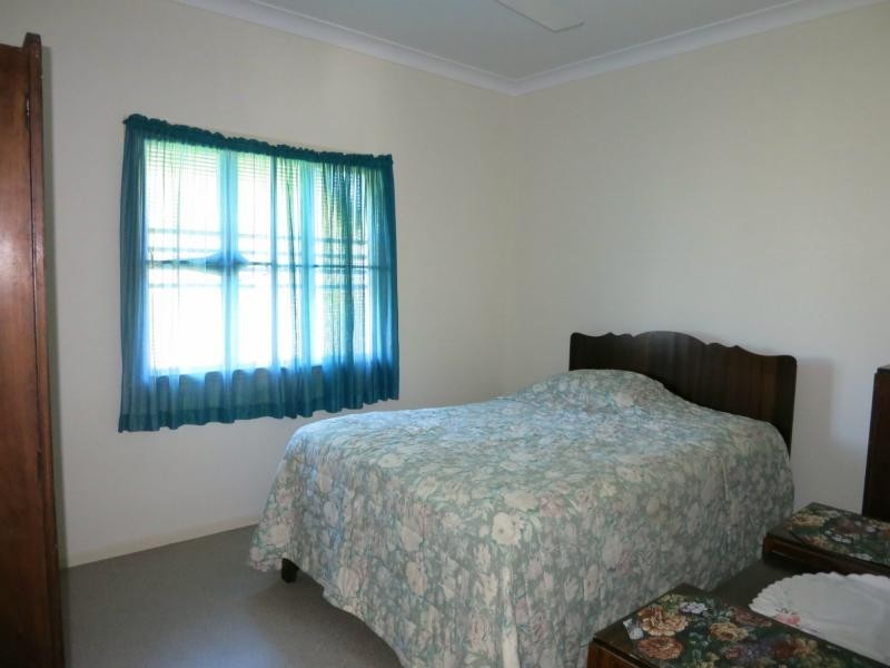 33 Panos Street, Cardwell QLD 4849