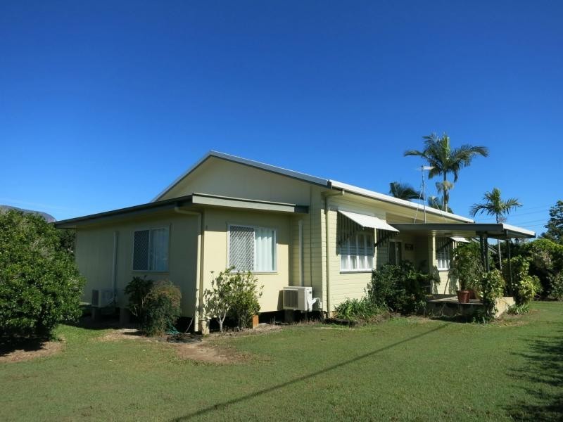 33 Panos Street, Cardwell QLD 4849