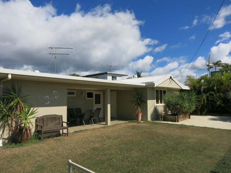 207 Victoria Street, Cardwell QLD 4849