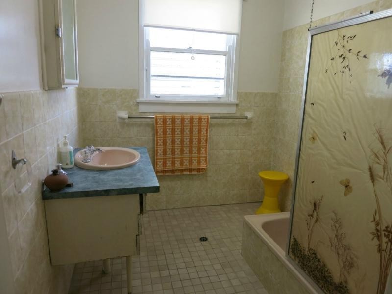 194 Victoria Street, Cardwell QLD 4849