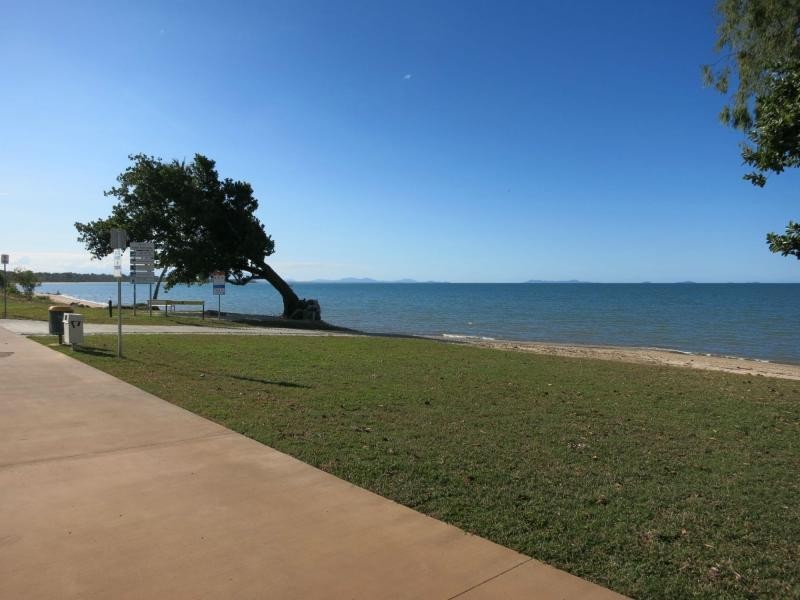 194 Victoria Street, Cardwell QLD 4849