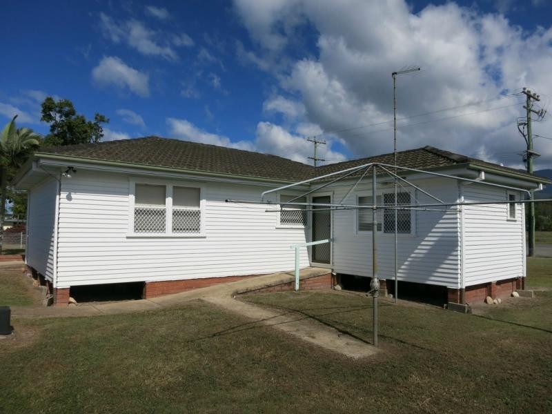 194 Victoria Street, Cardwell QLD 4849