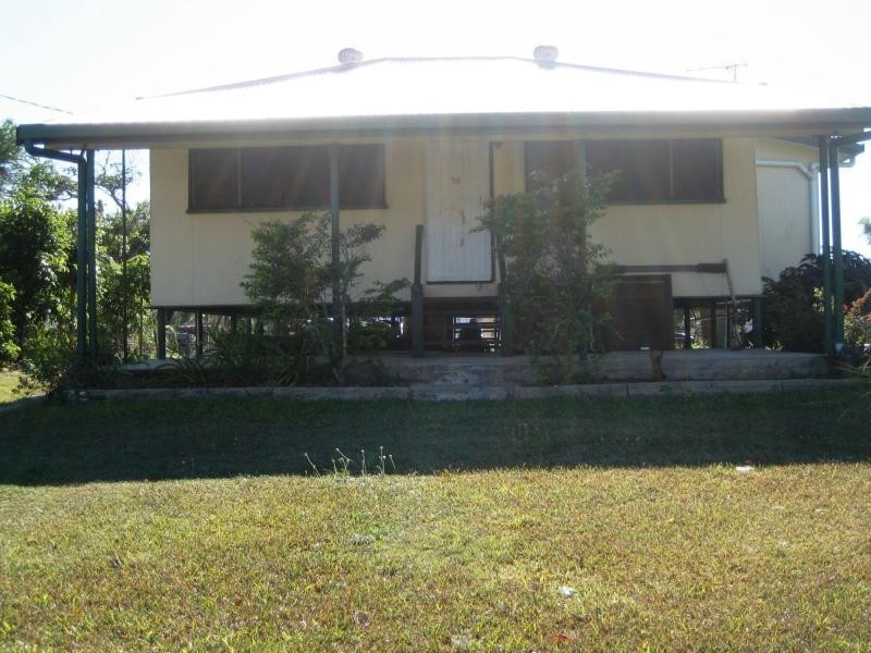 70 Bowen Street, Cardwell QLD 4849