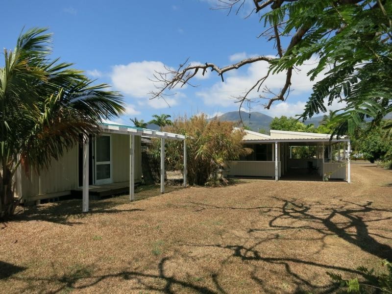 29 Panos Street, Cardwell QLD 4849
