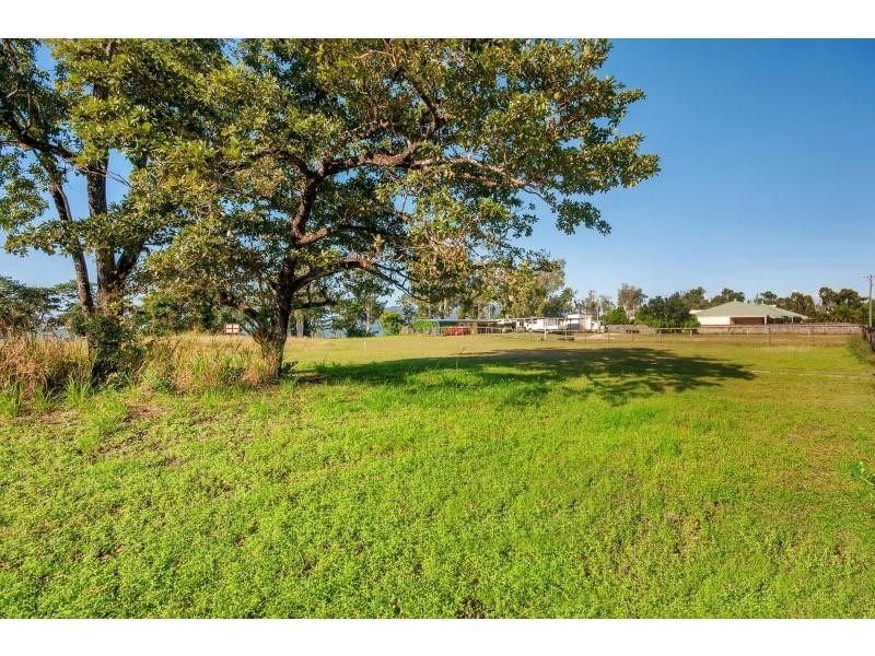 6 Bowen Street, Cardwell QLD 4849