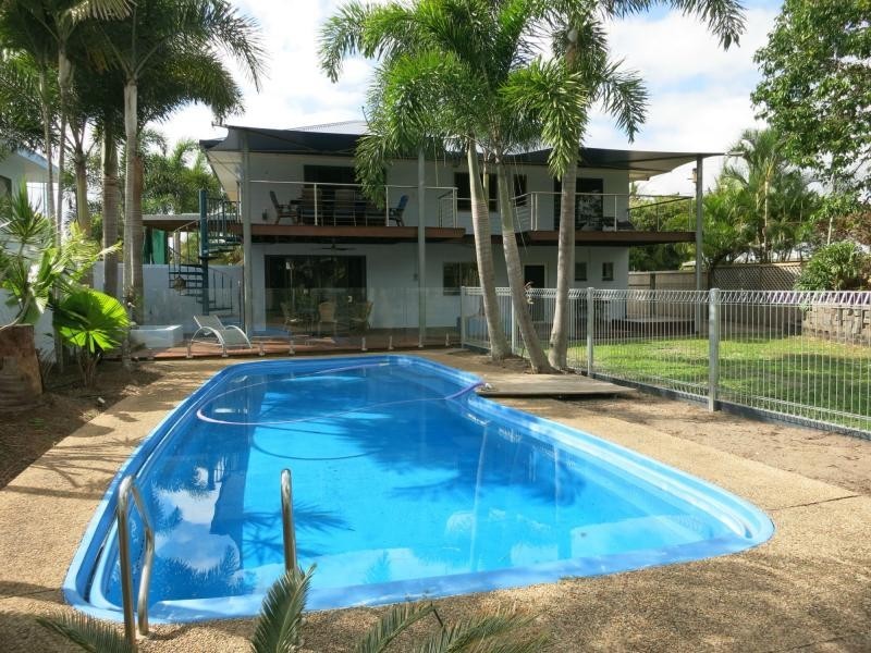 4 Raleigh Street, Cardwell QLD 4849