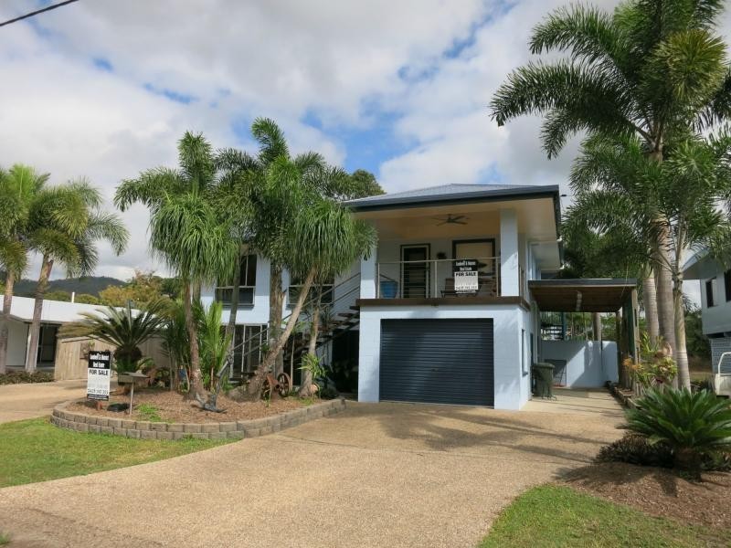 4 Raleigh Street, Cardwell QLD 4849