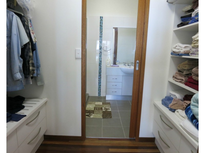 51 Marine Parade, Cardwell QLD 4849