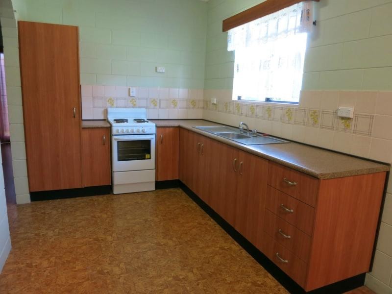 15 White Street, Cardwell QLD 4849