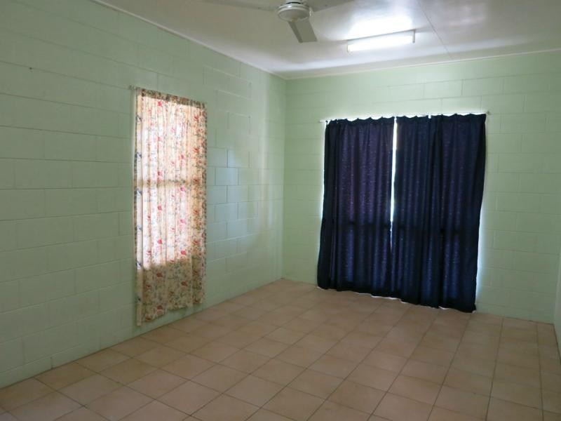 15 White Street, Cardwell QLD 4849