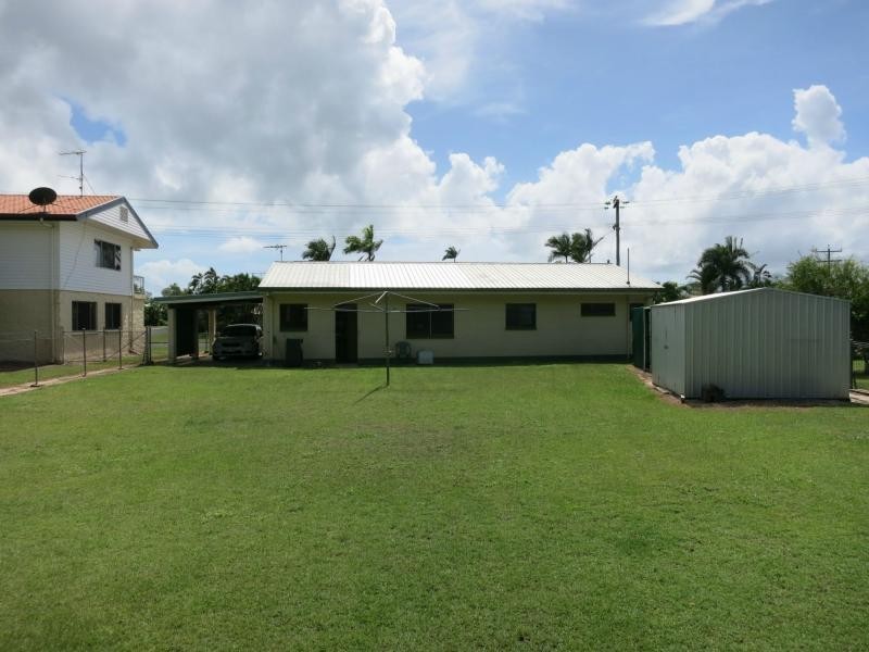 15 White Street, Cardwell QLD 4849