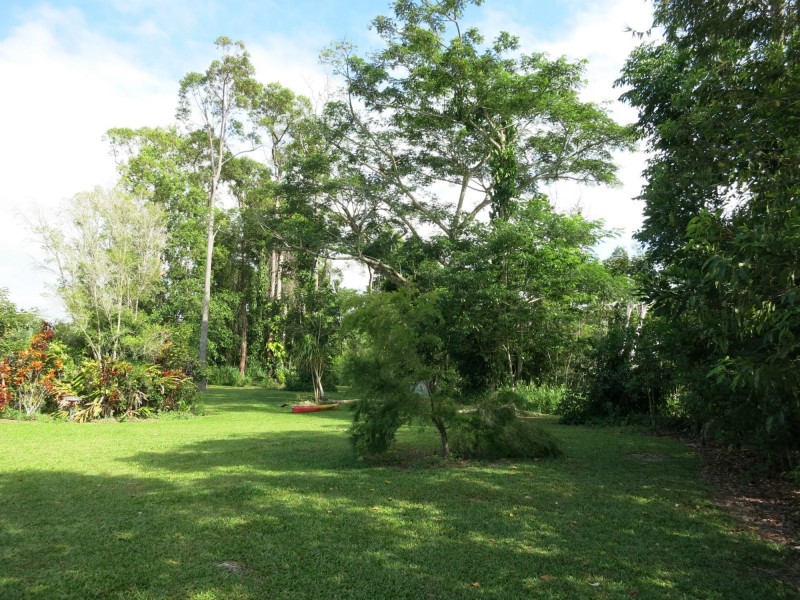 57169 Bruce Highway, Bilyana QLD 4854