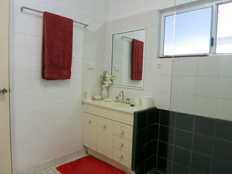 10 Lawson Drive, Cardwell QLD 4849