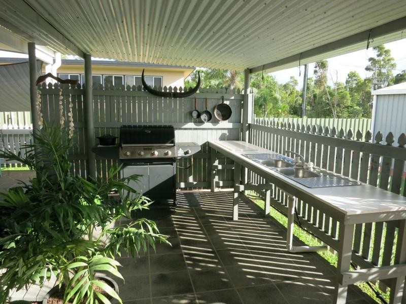 10 Lawson Drive, Cardwell QLD 4849