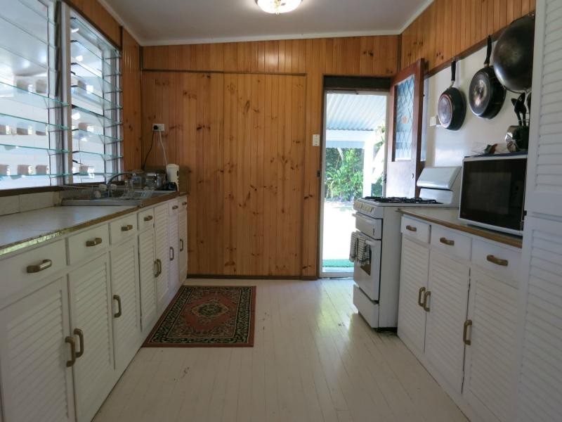 57162 Bruce Highway, Bilyana QLD 4854