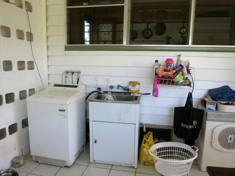 57162 Bruce Highway, Bilyana QLD 4854