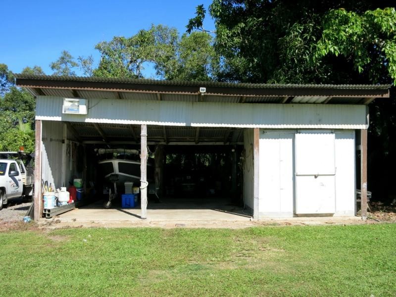 57162 Bruce Highway, Bilyana QLD 4854