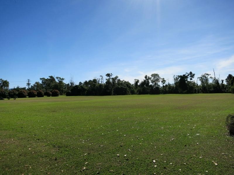 57162 Bruce Highway, Bilyana QLD 4854