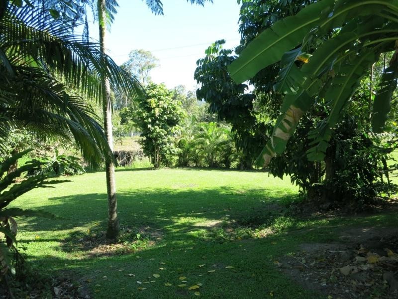 57162 Bruce Highway, Bilyana QLD 4854