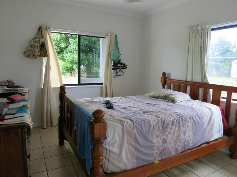 16 Landsdown Street, Cardwell QLD 4849