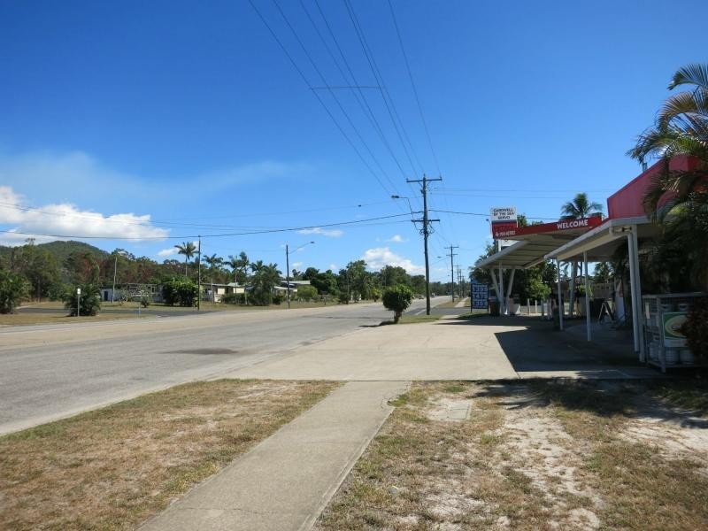 208 Victoria Street, Cardwell QLD 4849