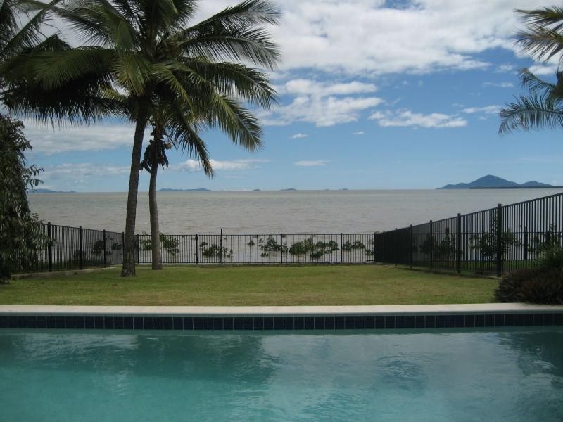 Unit 1/15 Keith Williams Drive, Cardwell QLD 4849