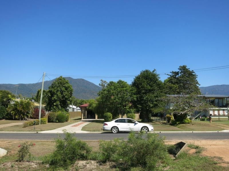 80 Roma Street, Cardwell QLD 4849