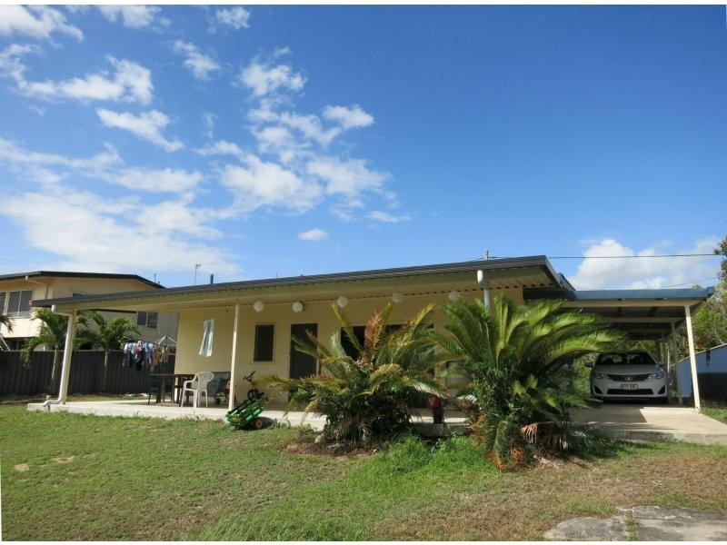 146 Bowen Street, Cardwell QLD 4849