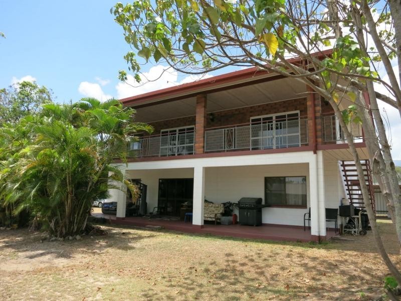 39 White Street, Cardwell QLD 4849