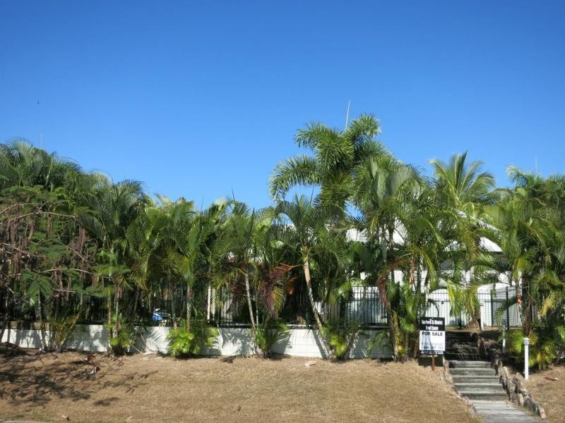 26 Poinciana Boulevard, Cardwell QLD 4849