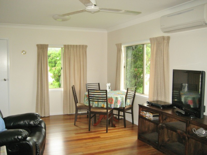 180 Victoria Street, Cardwell QLD 4849