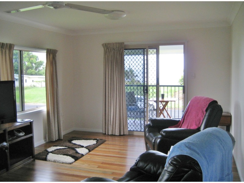 180 Victoria Street, Cardwell QLD 4849