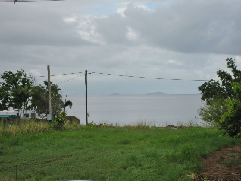 180 Victoria Street, Cardwell QLD 4849