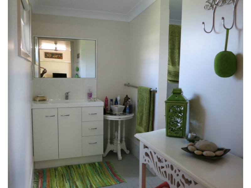 11 Jamieson Street, Cardwell QLD 4849