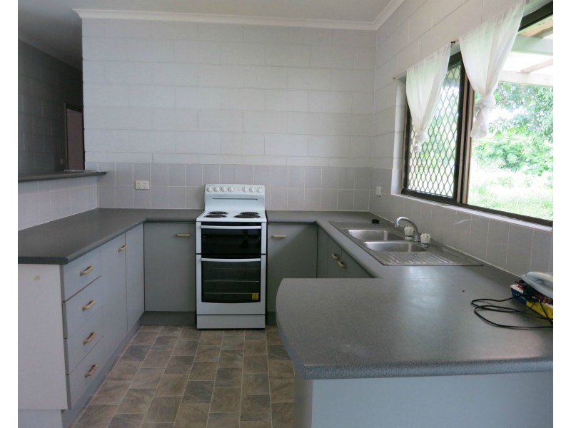 6 Ferguson Street, Cardwell QLD 4849