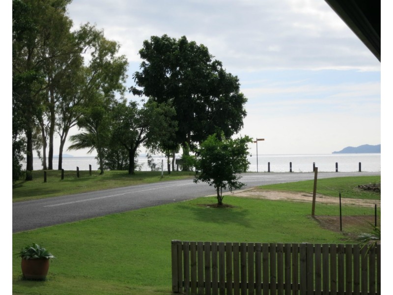 1 Tsakisiris Street, Cardwell QLD 4849