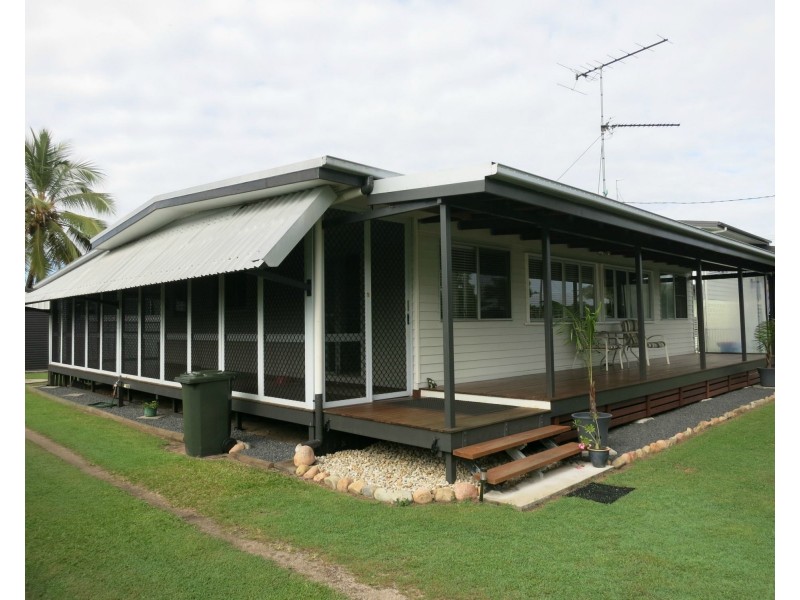 1 Tsakisiris Street, Cardwell QLD 4849