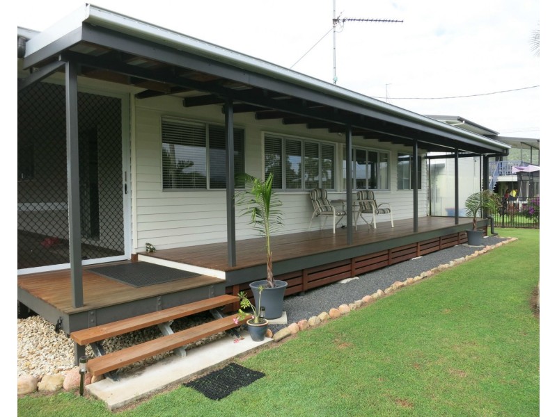 1 Tsakisiris Street, Cardwell QLD 4849