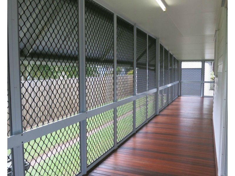 1 Tsakisiris Street, Cardwell QLD 4849