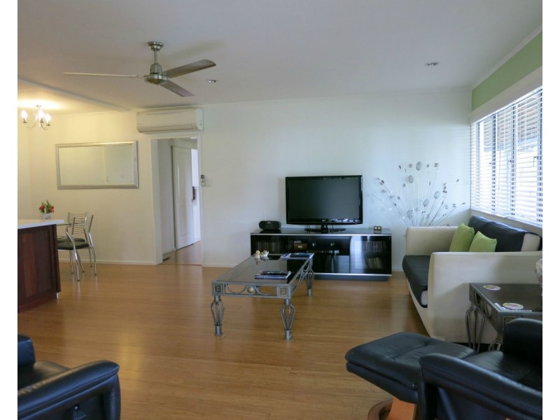 1 Tsakisiris Street, Cardwell QLD 4849