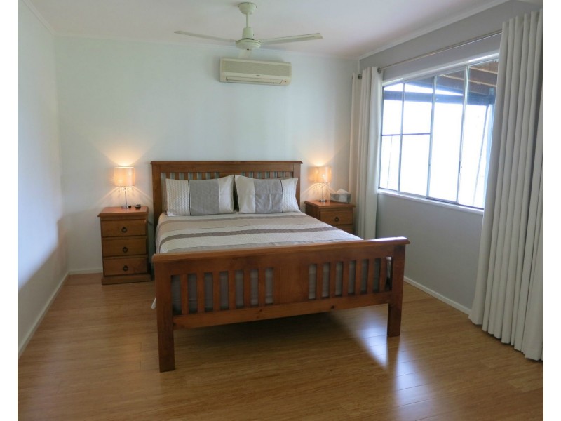 1 Tsakisiris Street, Cardwell QLD 4849