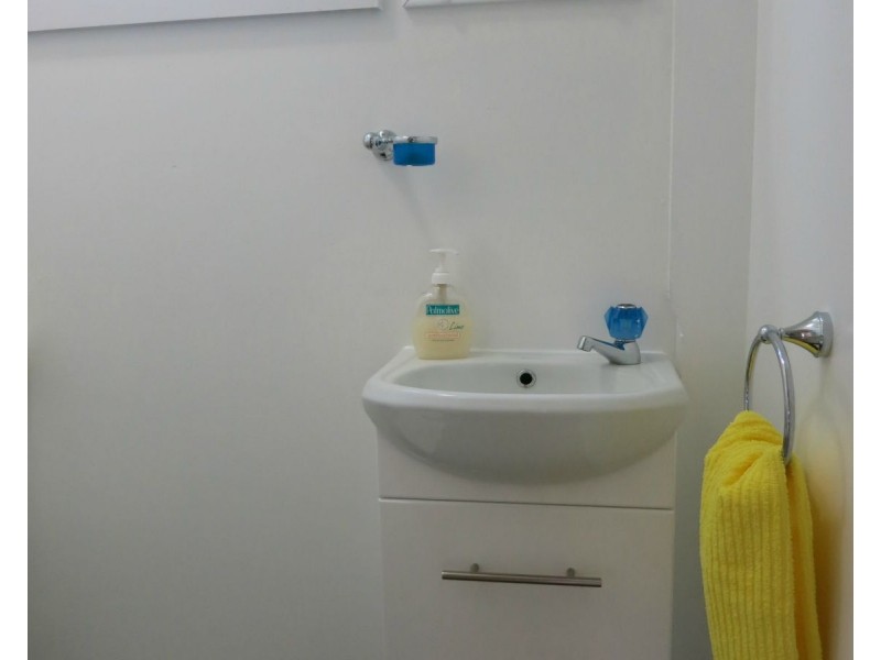 1 Tsakisiris Street, Cardwell QLD 4849