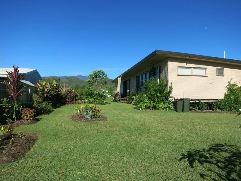 12 Lawson Drive, Cardwell QLD 4849