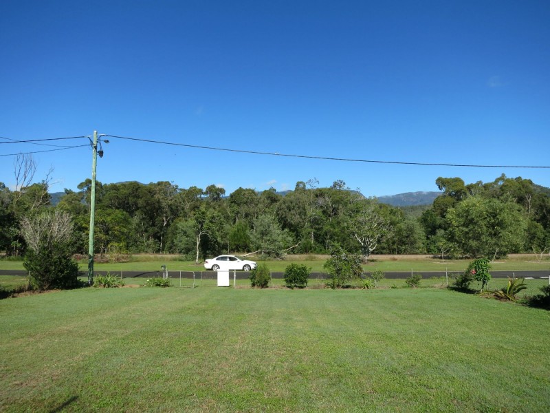 160 Bowen Street, Cardwell QLD 4849