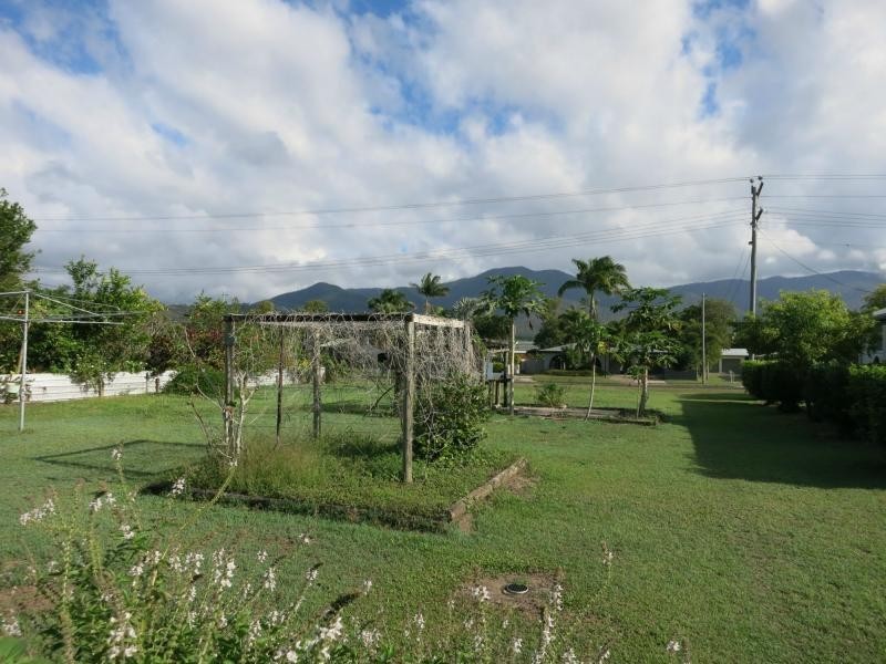 25 Panos Street, Cardwell QLD 4849