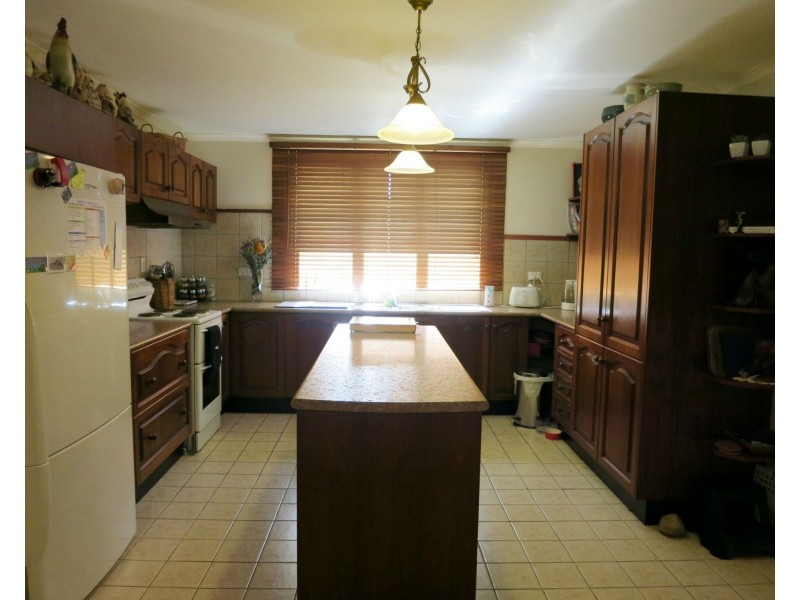 207 Victoria Street, Cardwell QLD 4849
